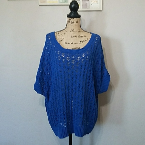 St. John's Bay Sweaters - St. John's Bay Knitted Short Sleeve Sweater.