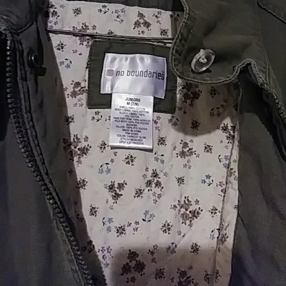 Half Jacket - Picture 3 of 3