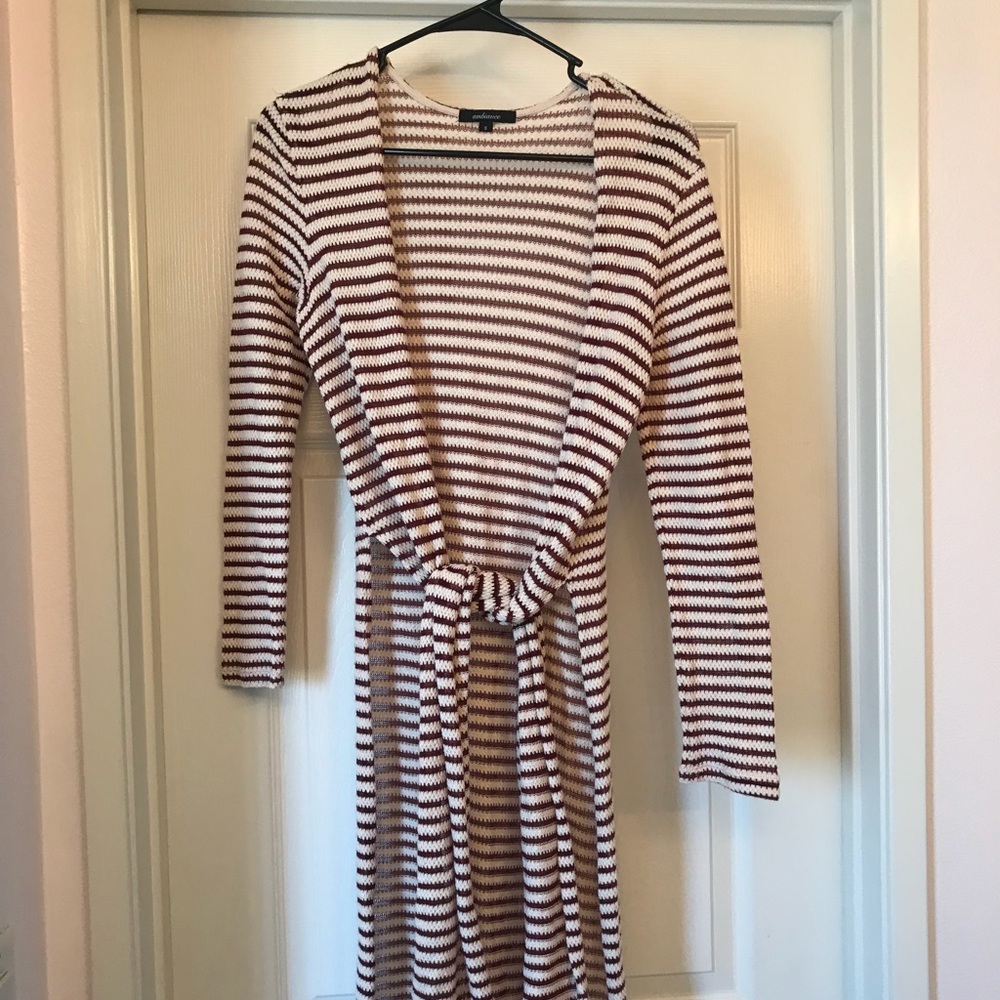 Burgany and cream duster