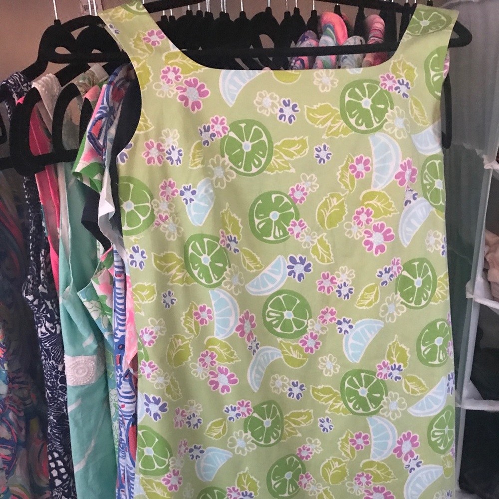 White tag Lilly Pulitzer shift dress
