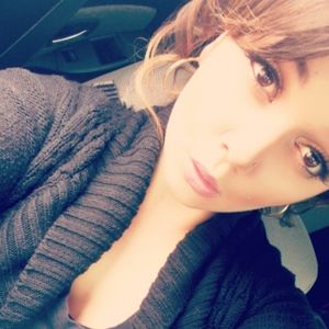 Meet your Posher, Desiree