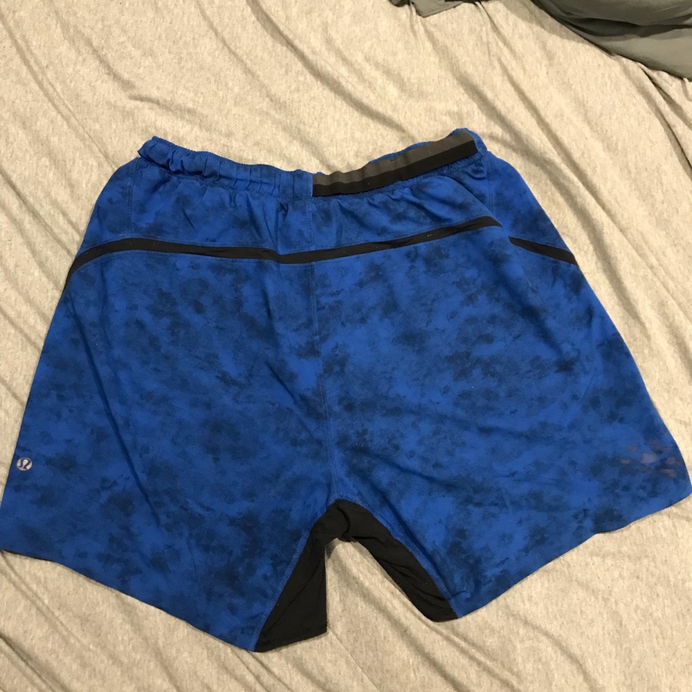 Lululemon Men’s Athletic Shorts (Medium)