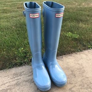 Light Blue Hunter Boots: Adjustable Back