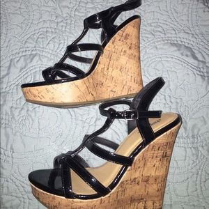 Black corky wedges
