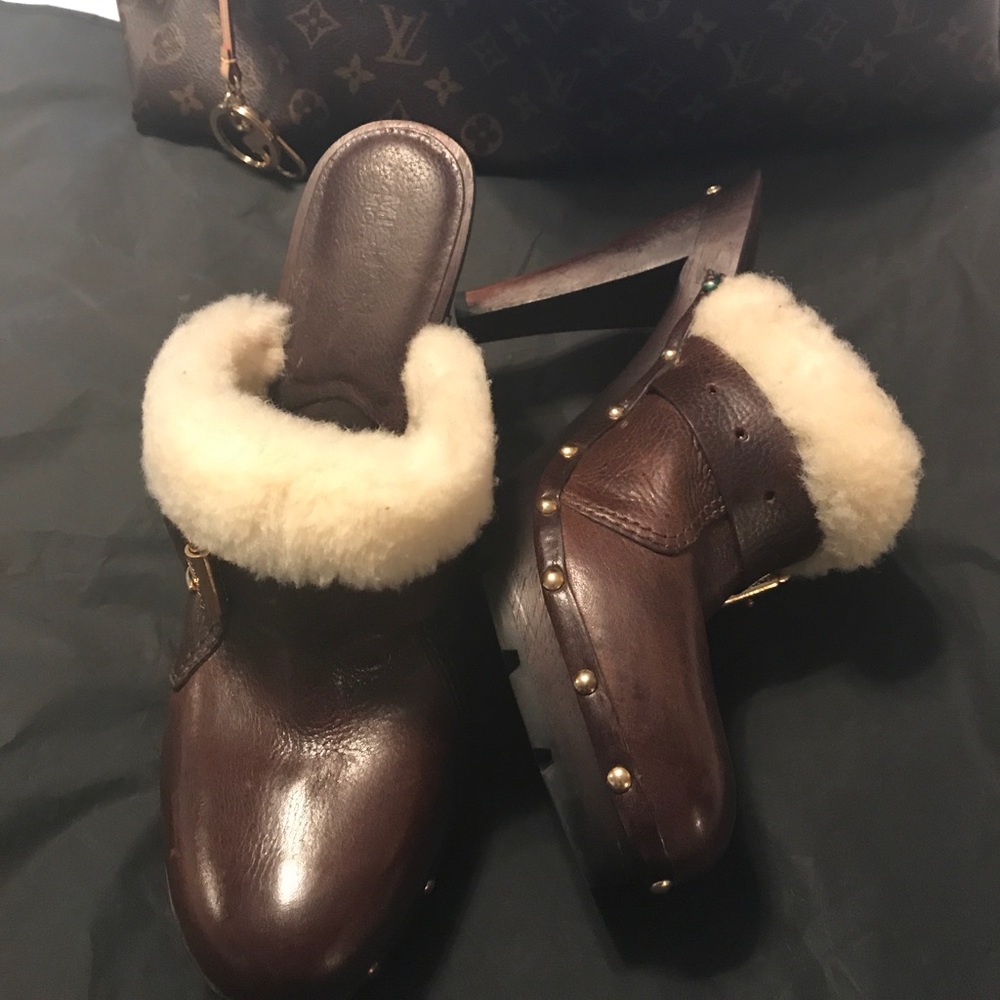❤️MK leather and faux fur clogs