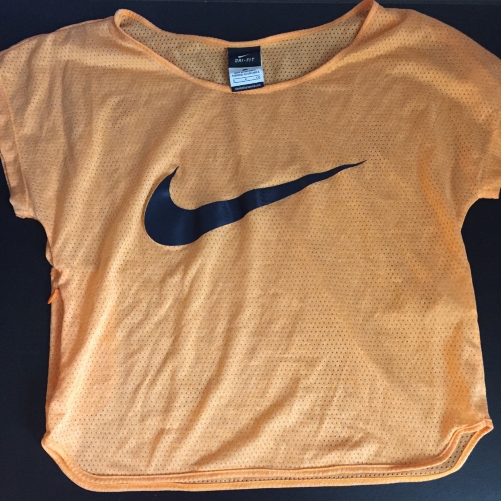 Nike Dri-Fit Crop Top