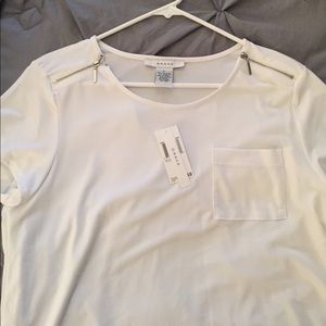 NWT adorable white top