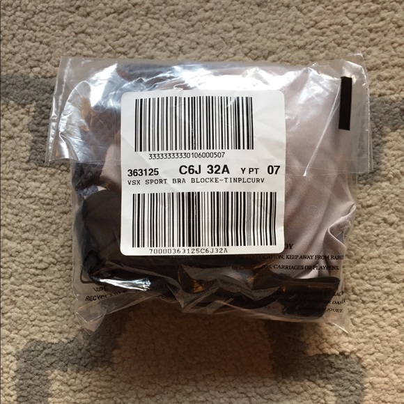 Lightweight sports Bra - Picture 7 of 7