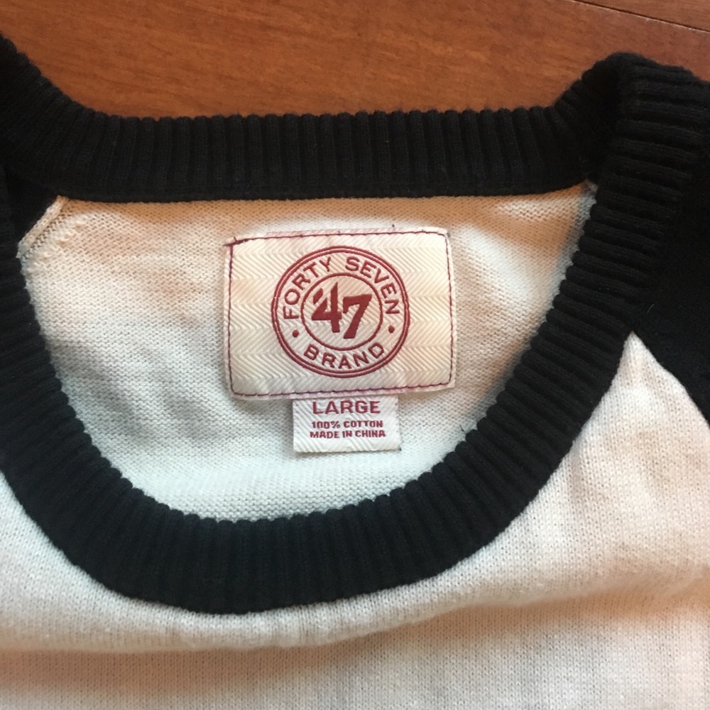 Harvard Sweater - Picture 3 of 4