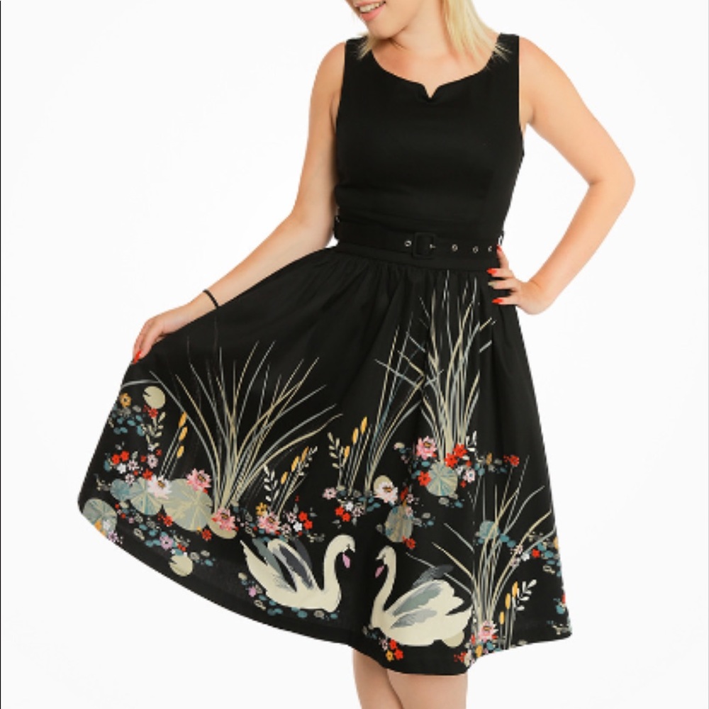 BNWT LindyBop 'Delta' Swan Border Swing Dress