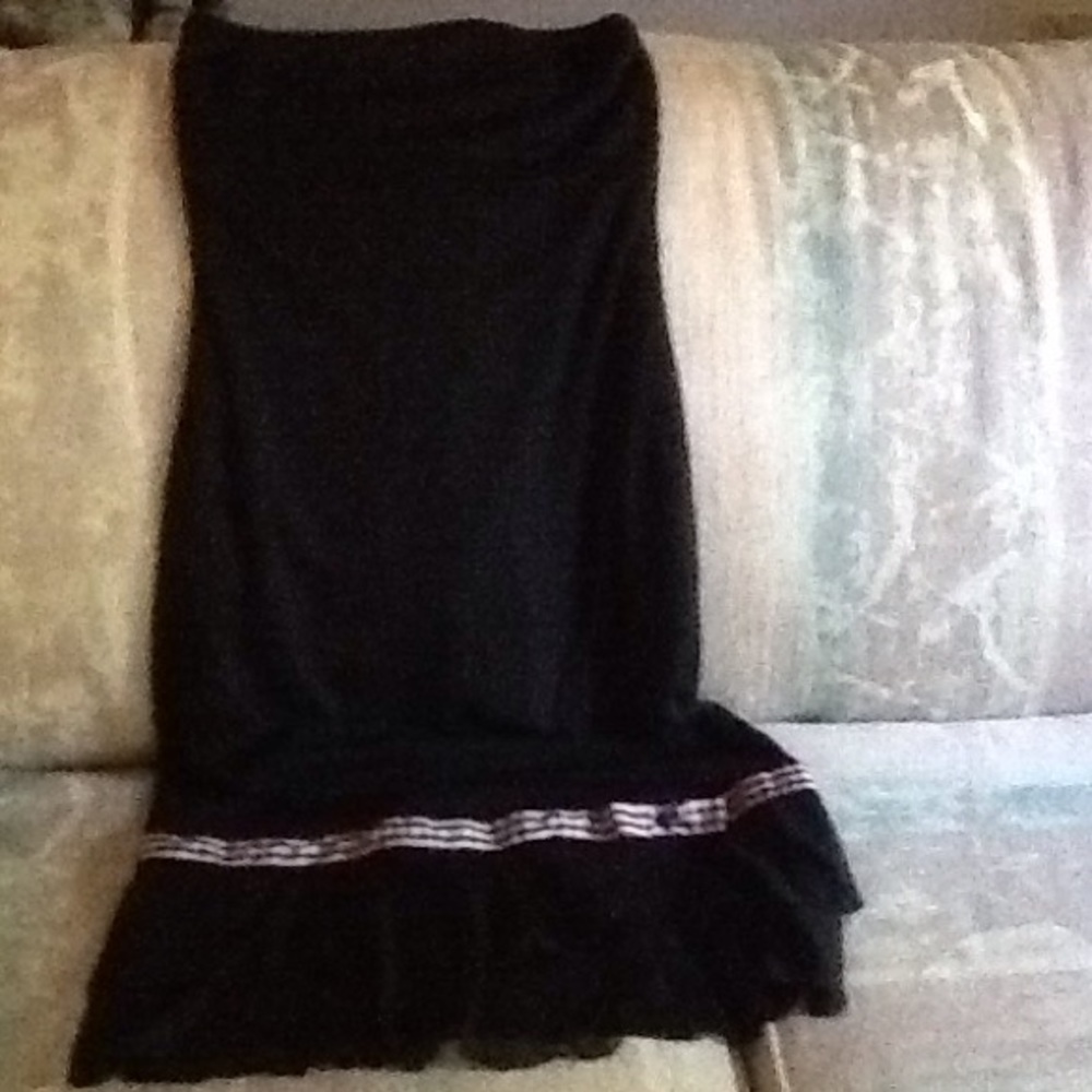 Black strapless evening dress