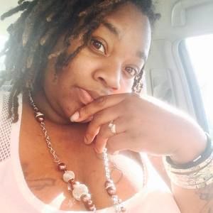 Meet your Posher, Renisha