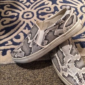 H&M Trendy Snakeskin Loafers