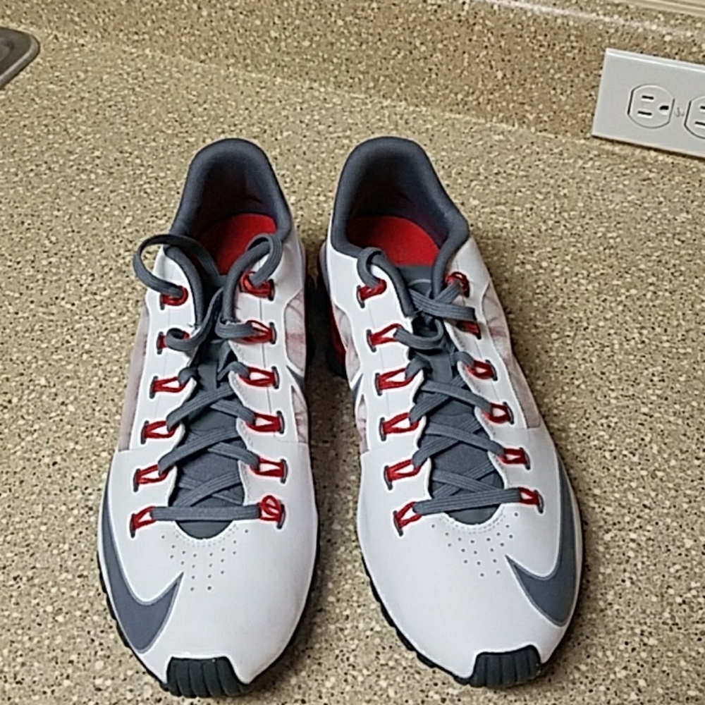 Men's Nike Shox - Picture 3 of 3