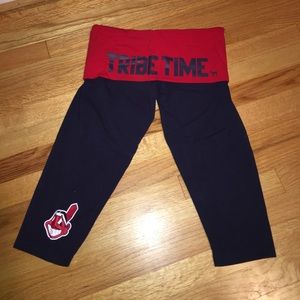 Victoria's Secret Pink yoga crops