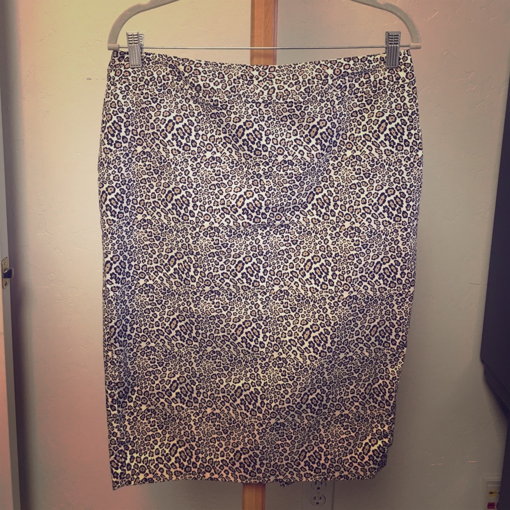 Liz Claiborne leopard pencil skirt