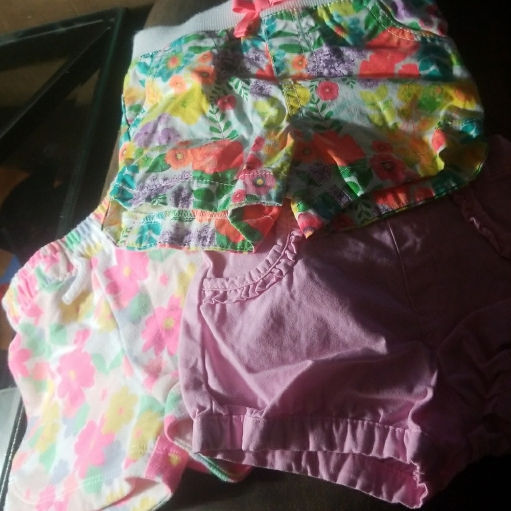 A Bundle of girl shorts all size 12 months