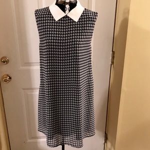 🔥ONE DAY SALE!! $23!!🔥Houndstooth Shift Dress