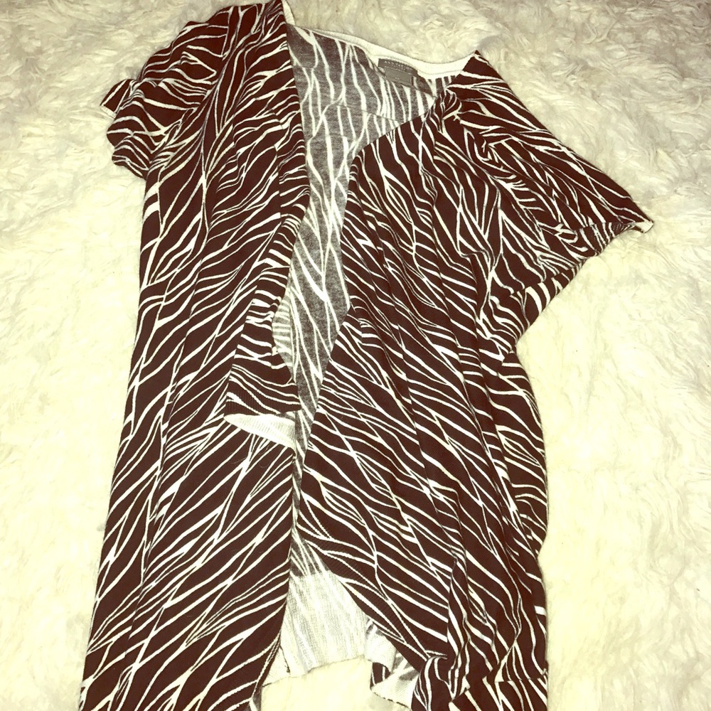 Gorgeous Sleeveless Cardigan