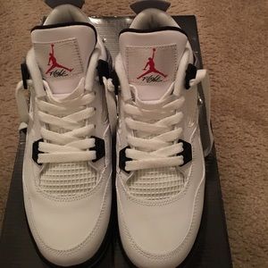 Jordan Retro 4 size 6Y