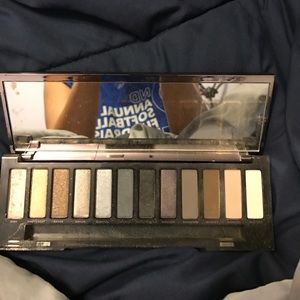 Urban Decay Naked Smokey Palette