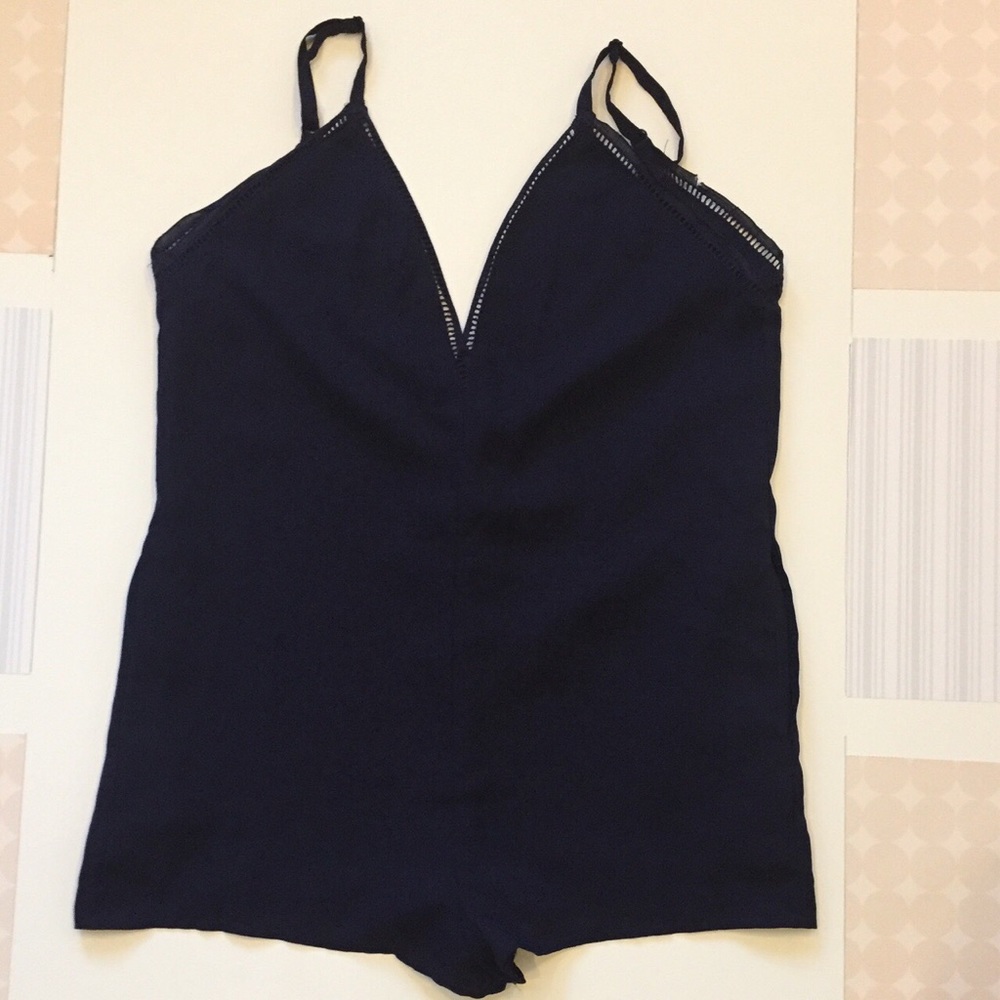 Silence+Noise navy blue jumper from urban NWT