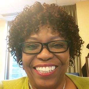 Meet your Posher, Manzella