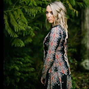 Free People Boho Long Sleeved Dress w/Back Cutout!
