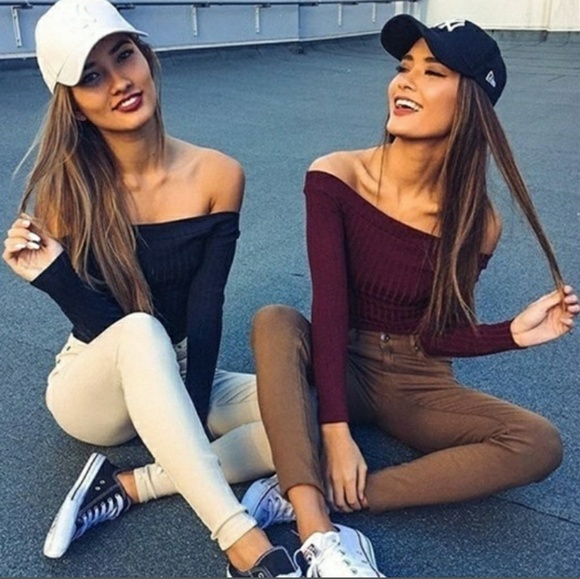 Black off the shoulder crop top - Picture 3 of 6