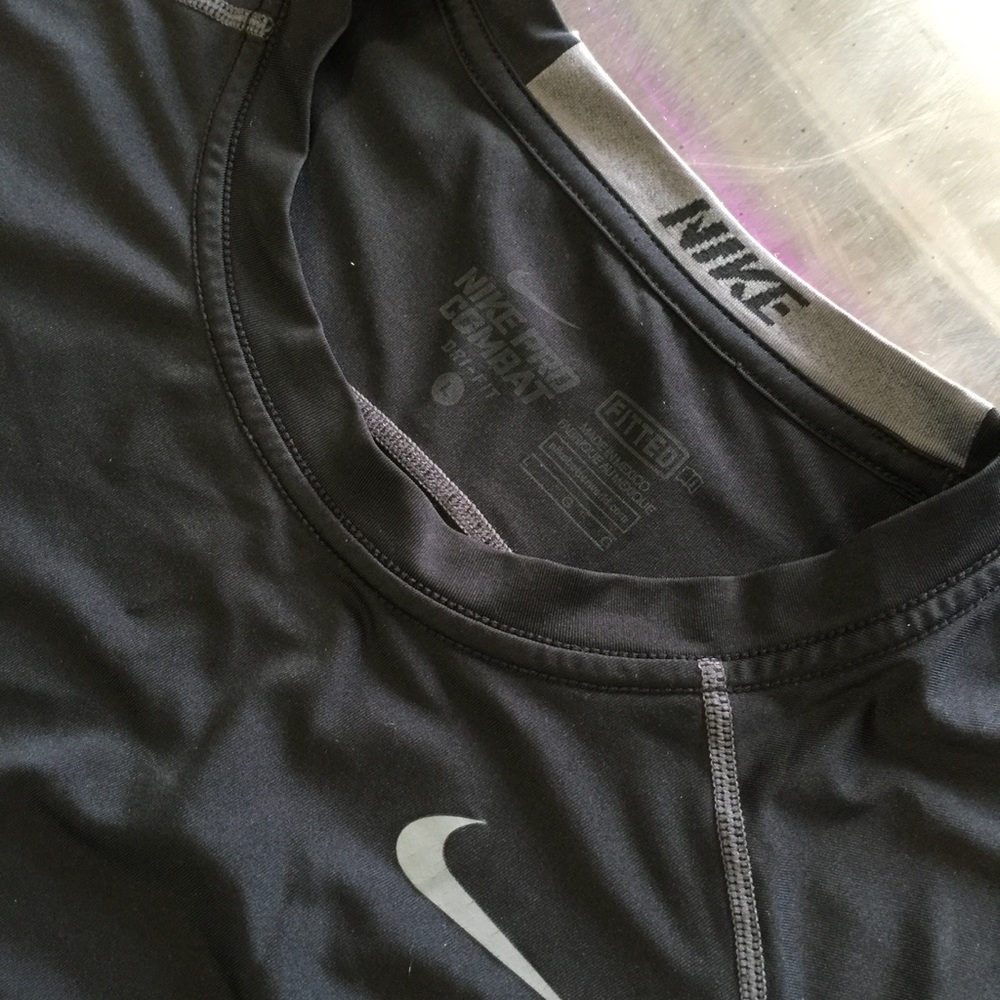 Nike - Picture 3 of 3