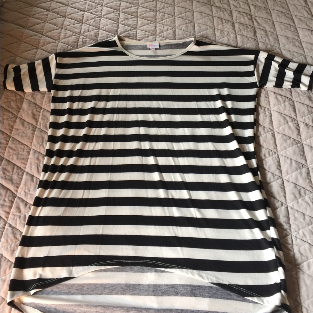 Lularoe Irma classic black and white top
