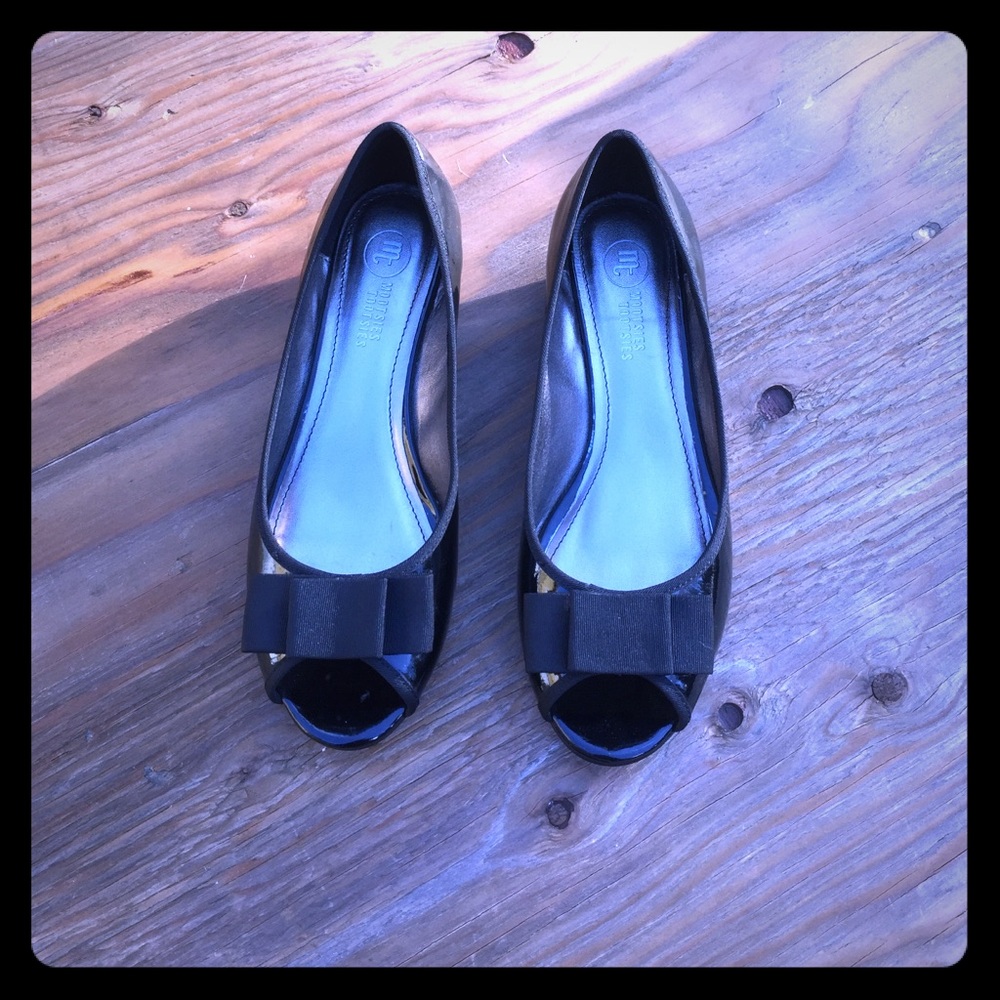 Mootsies Tootsies Black Patent Leather Shoes