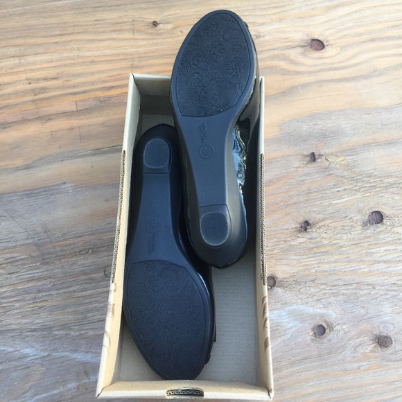 Mootsies Tootsies Black Patent Leather Shoes - Picture 3 of 4