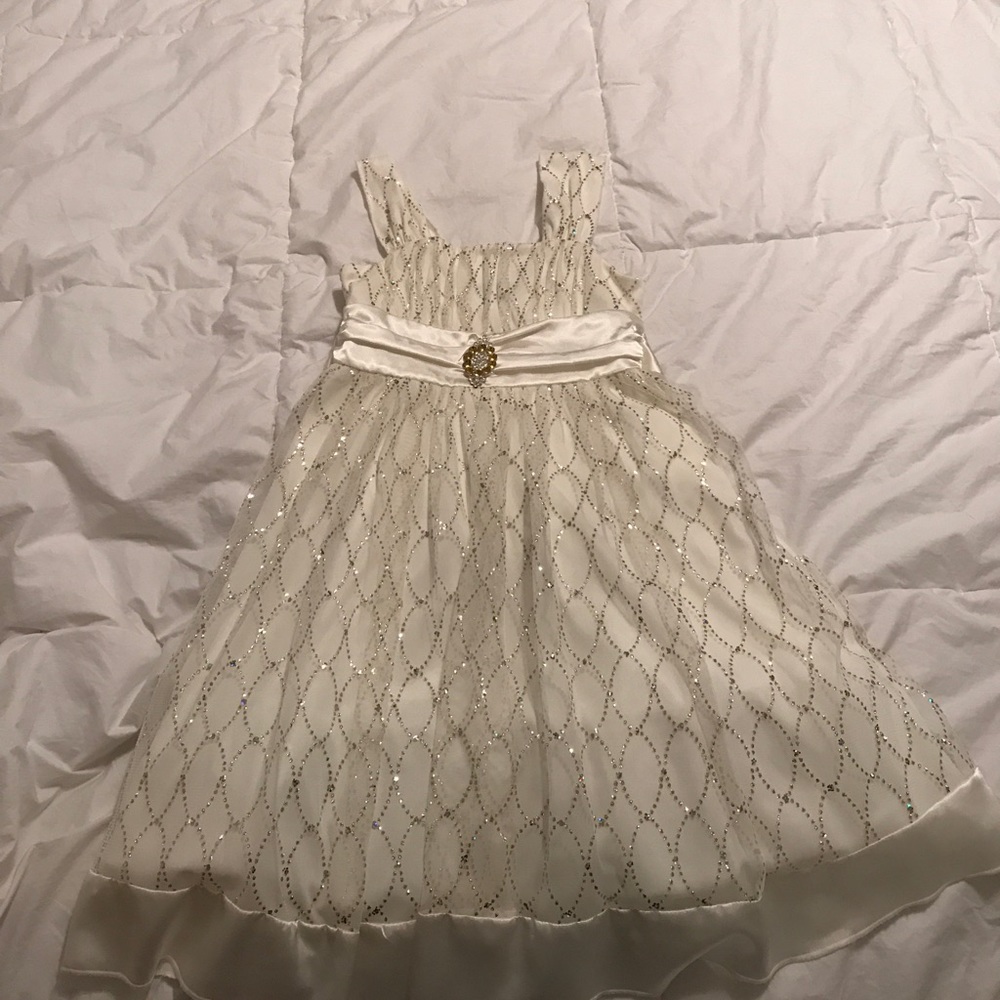 Little girl gold dress