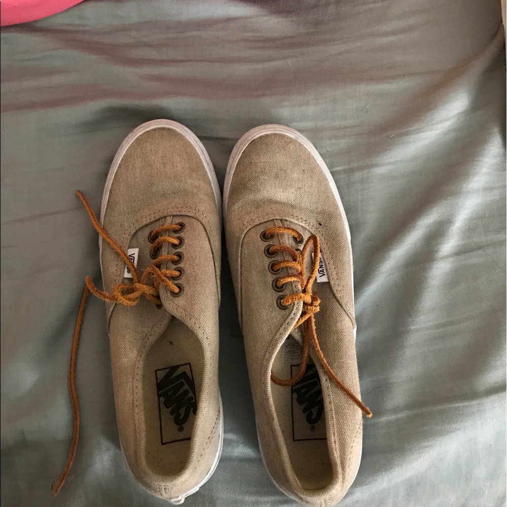 Tan vans