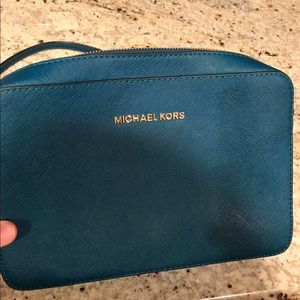 Micheal Kors purse