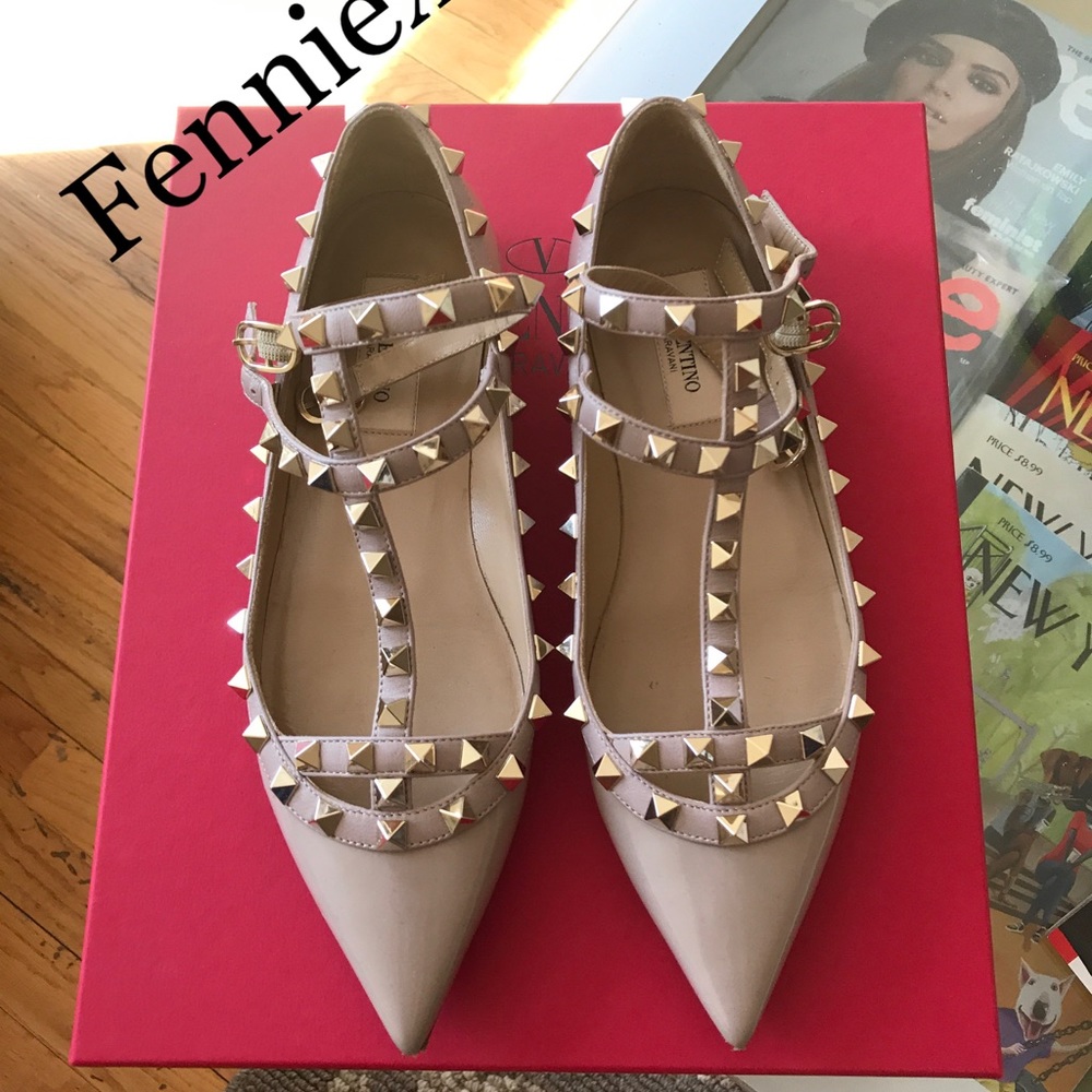 (SOLD) Valentino Rockstud Flats Nude Patent Size 6
