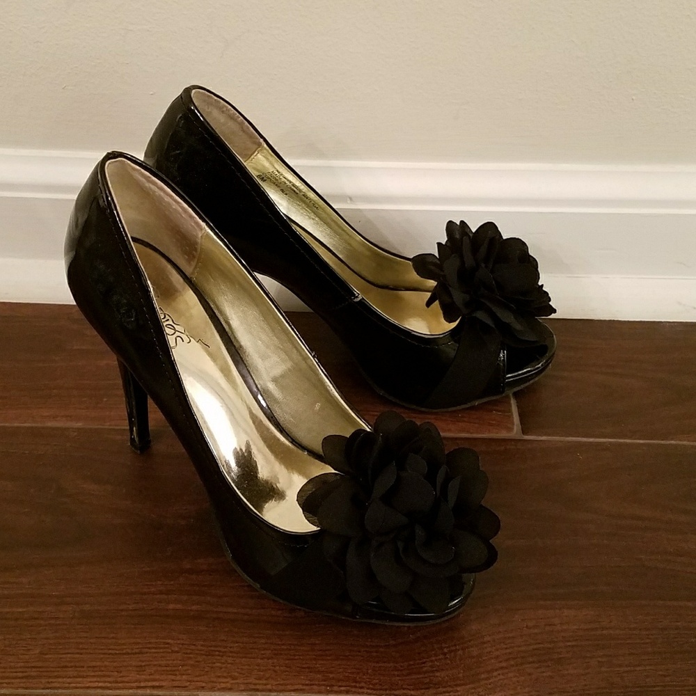 Carlos black high heels