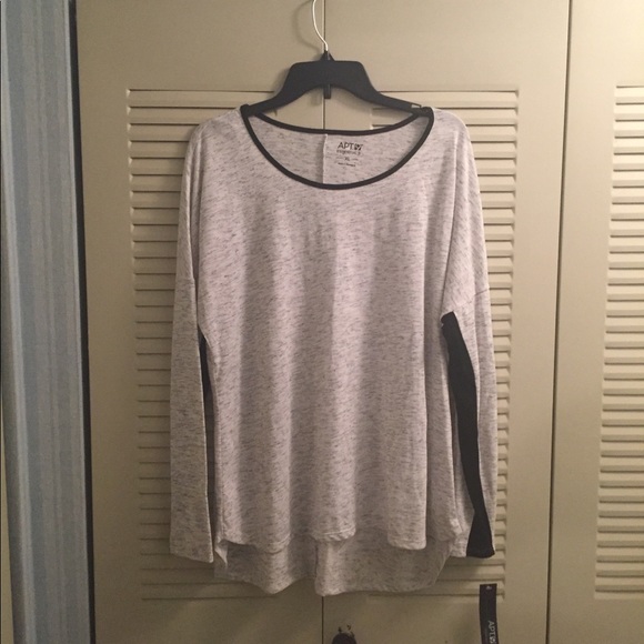 Tops - Apt 9 Black & White Top