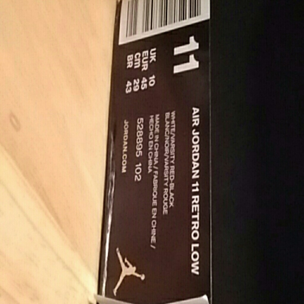 Jordan 11 low cherry