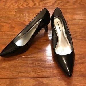 Black pointed toe heels