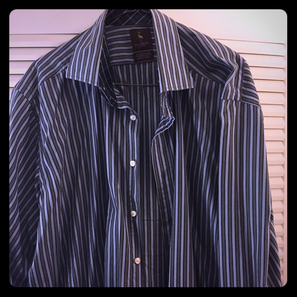 Long sleeve high quality casual dress shirt.