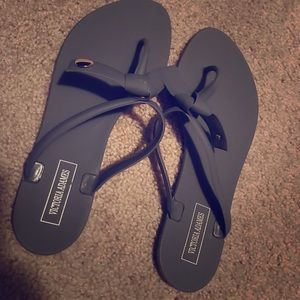 Bow flip flops