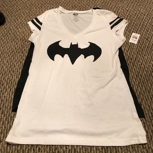 New Batman shirt with cape size 2XL