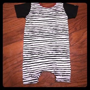 Rags to Raches Black and White romper 2T