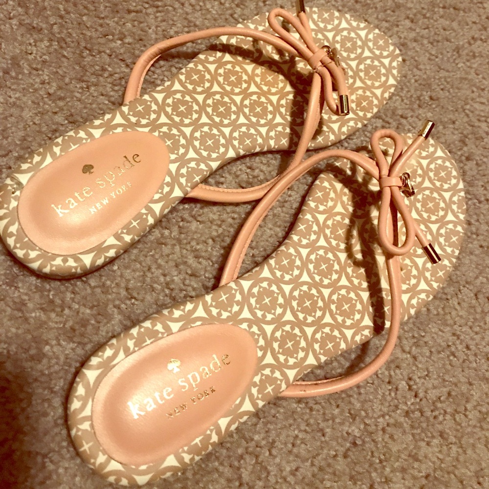 Nude Kate spade cute flip flops