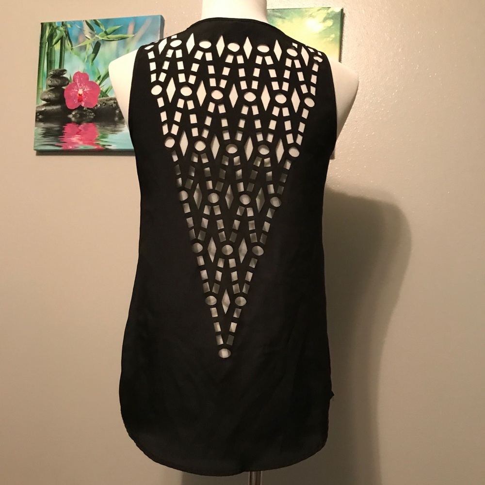 Ali & Kris Sleeveless Blouse Stunning Cut Outs