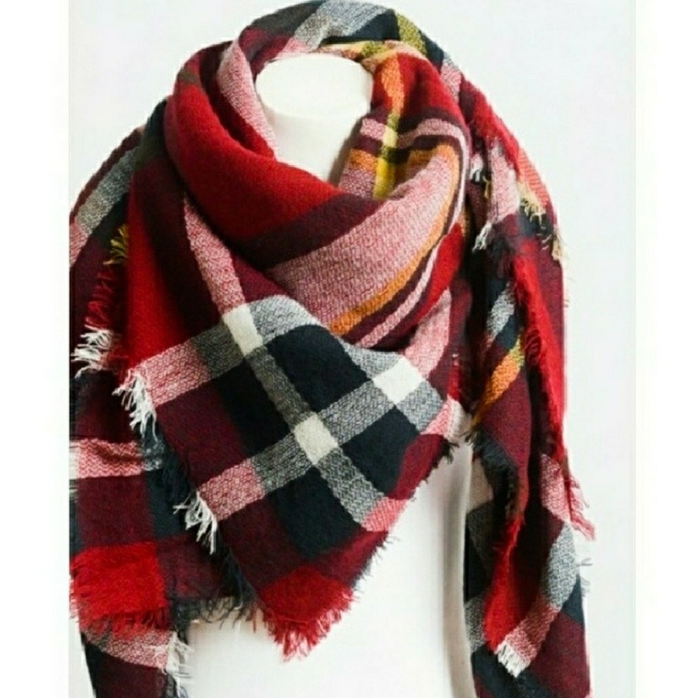 ☂️1 LEFT! Warm, classic, plaid blanket scarf