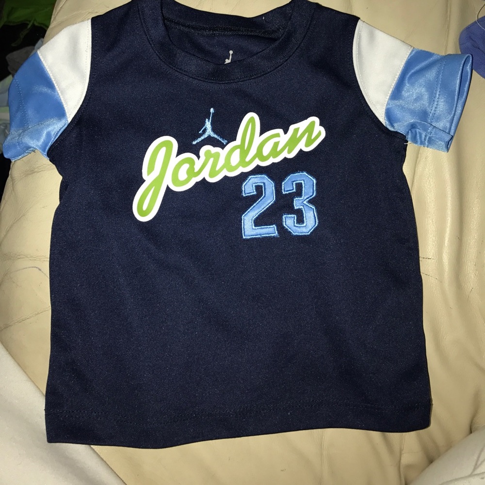 Shirt dark and light blue and white Jordan