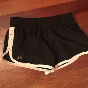 EUC under armour running shorts size medium